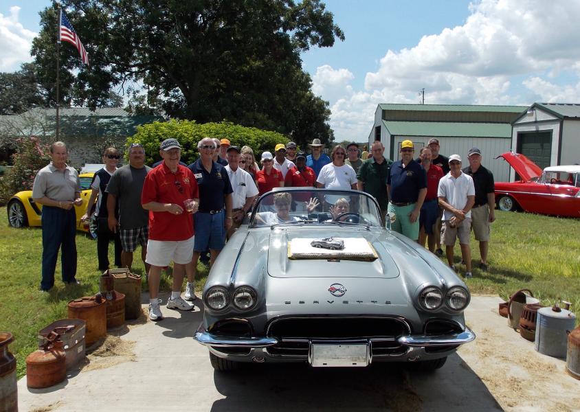 Corvette Club of Houston Meets At The Ranch